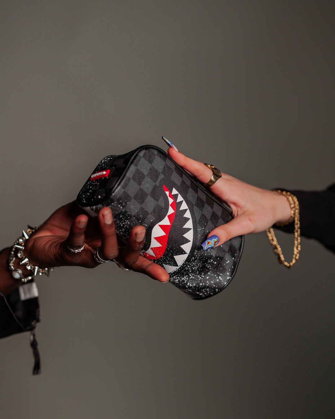 SCRIBBLE DRIBBLE CHECK POUCH