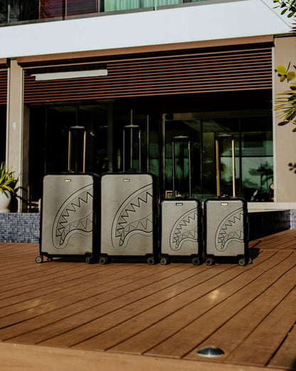 REALITY CHECK SHARKITECTURE CARRY-ON JETBLACK LUGGAGE (GUNMETAL HARDWA