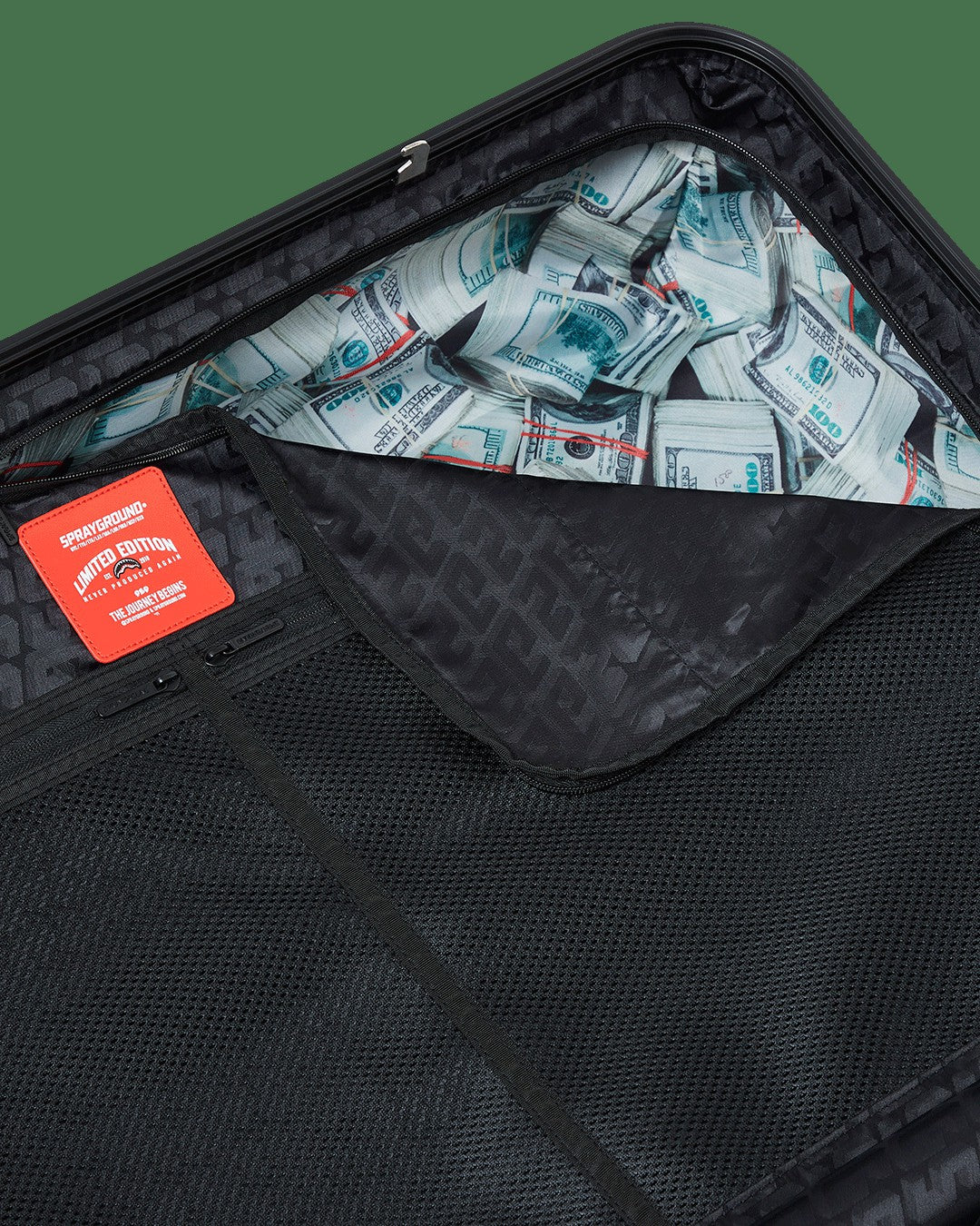 REALITY CHECK SHARKITECTURE FULL-SIZE JETBLACK LUGGAGE (GOLD HARDWARE)