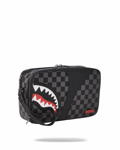 HENNY AIIR TO THE THRONE TOILETRY BAG