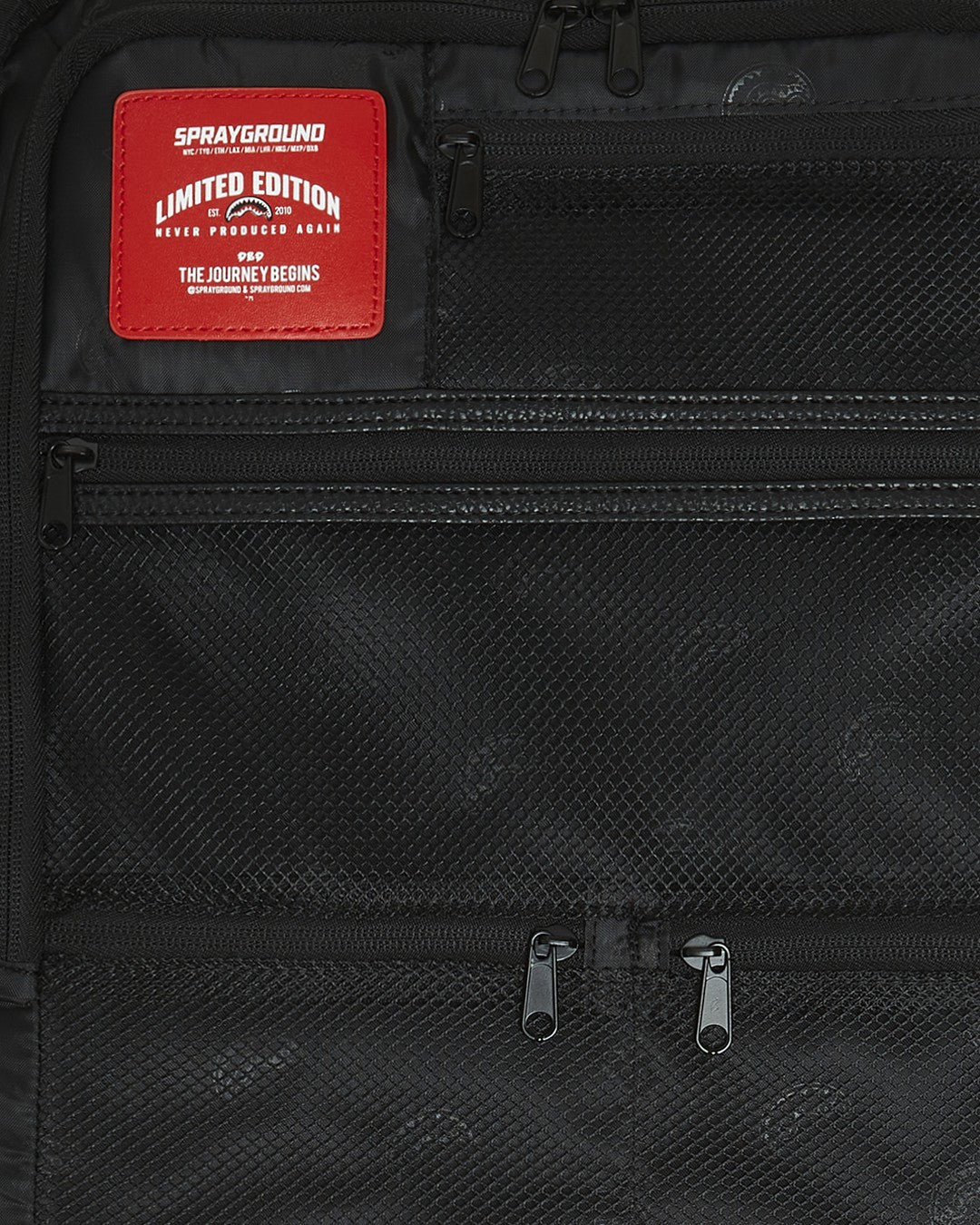 LENTICULAR EFFECTS SOFT SHELL CARRY-ON LUGGAGE