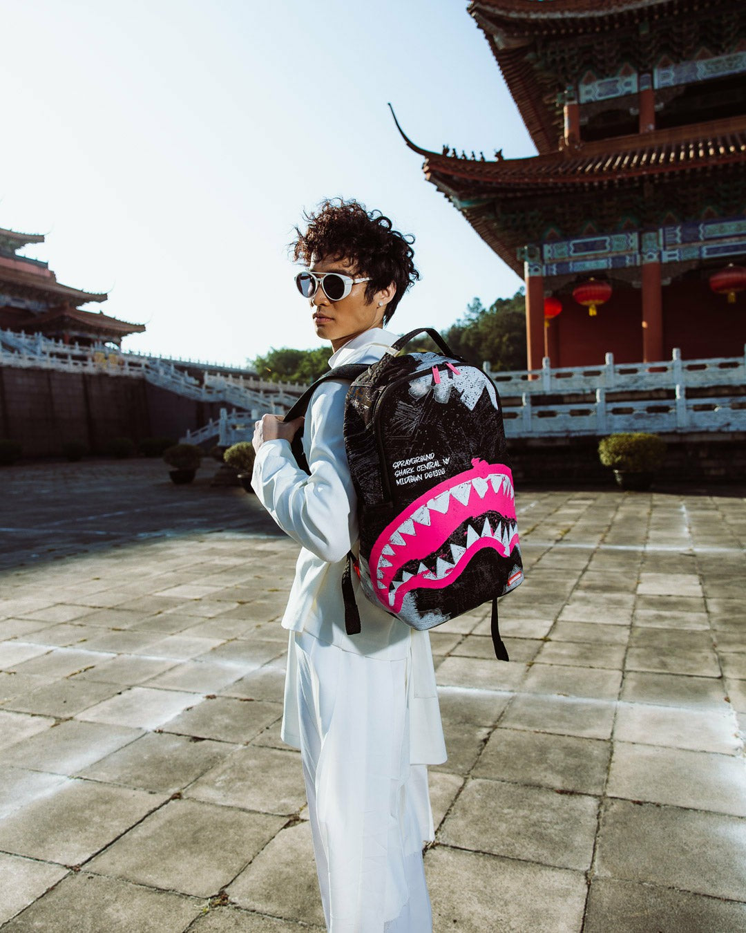 SHARK CENTRAL ACRYLIC ART DLX COTTON BACKPACK