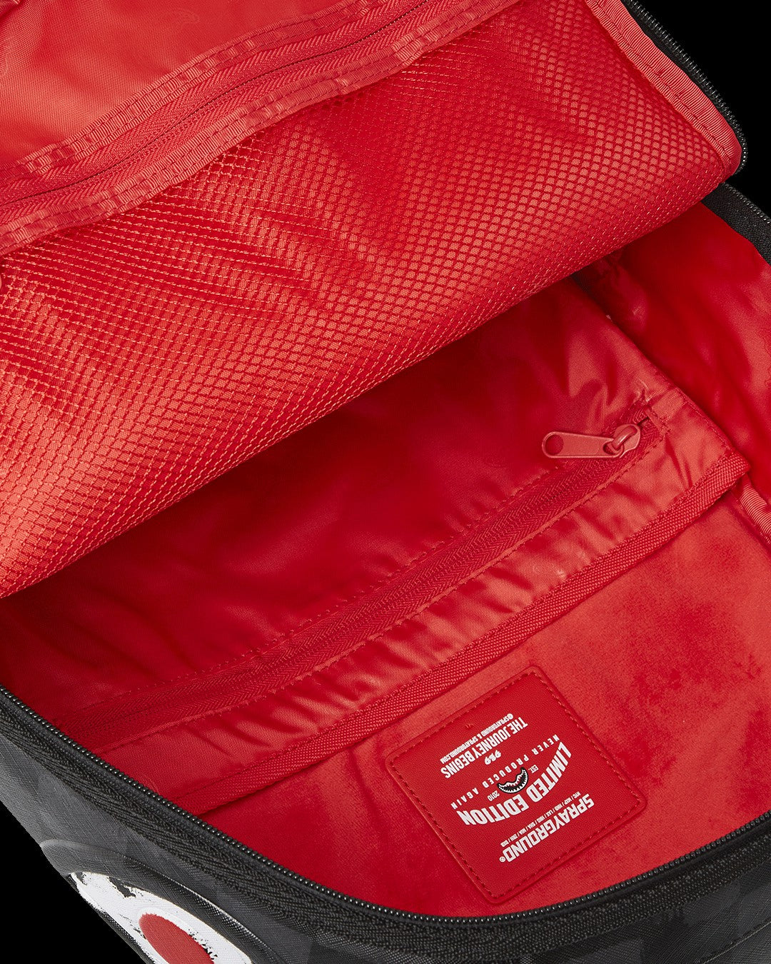 SNOOPY ART BITE DLXSV BACKPACK